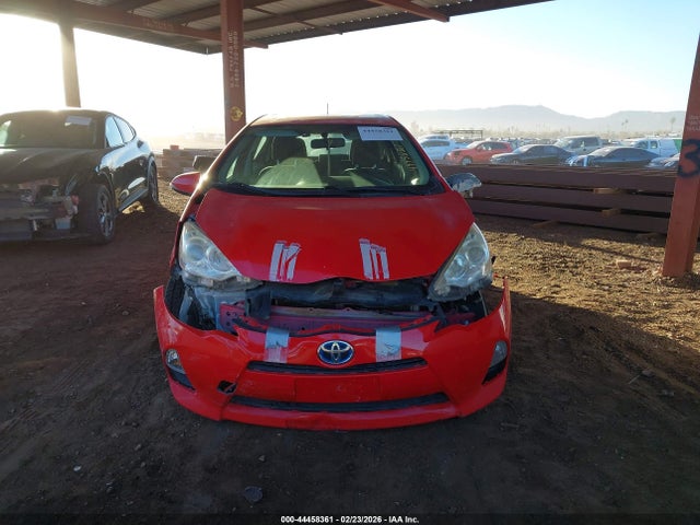 JTDKDTB38E1561618 Toyota Prius C Two
