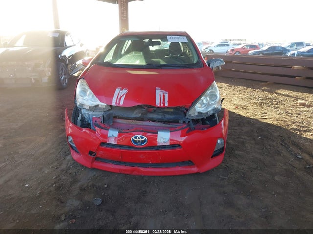 JTDKDTB38E1561618 Toyota Prius C Two