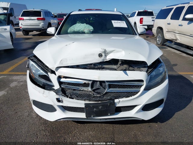 Продаж на аукціоні авто 2018 Mercedes-benz C 300 4matic, vin: 55SWF4KB2JU274817, номер лоту: 44458370