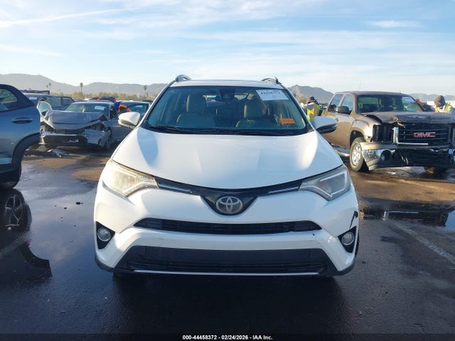 JTMWFREV0HJ101479 Toyota Rav4 Xle