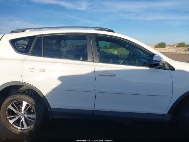 JTMWFREV0HJ101479 Toyota Rav4 Xle