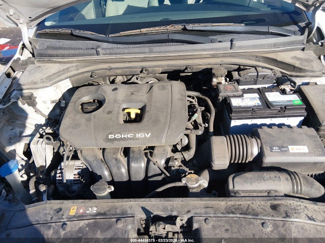 5NPD74LF6JH270455 Hyundai ELANTRA SE