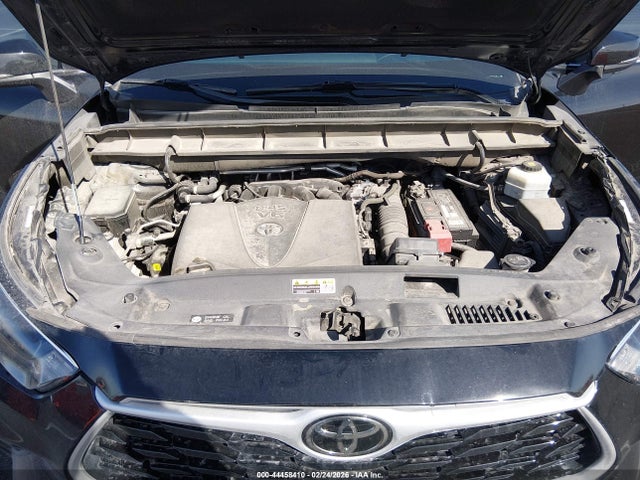 5TDHZRAH5NS114873 Toyota Highlander Xle