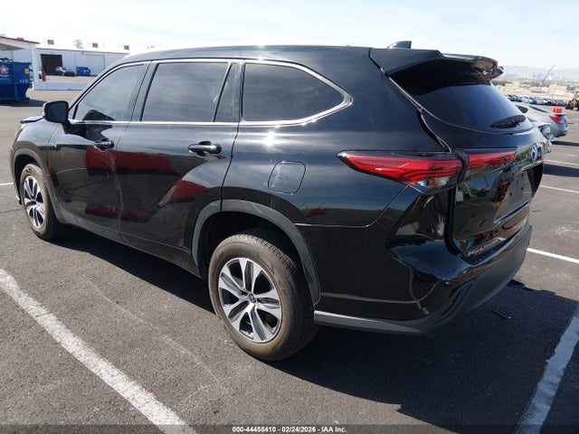 5TDHZRAH5NS114873 Toyota Highlander Xle