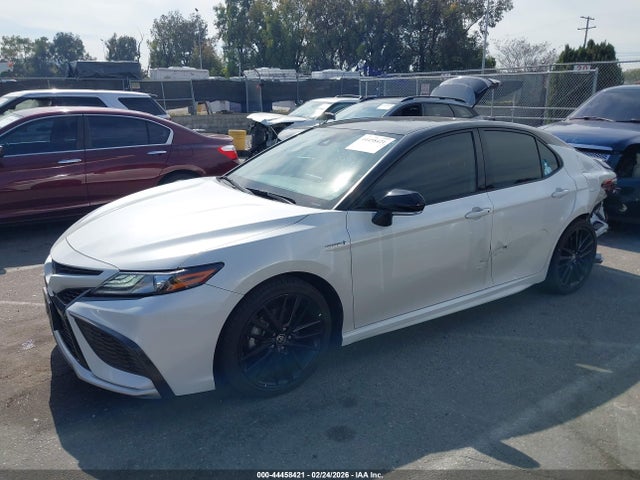 2021 Toyota Camry Xse Hybrid მანქანა იყიდება აუქციონზე, vin: 4T1K31AK8MU029794, აუქციონის ნომერი: 44458421