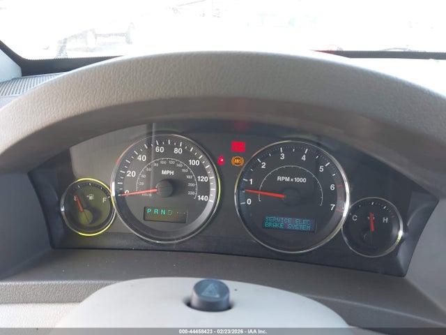 2005 Jeep Grand Cherokee Limited მანქანა იყიდება აუქციონზე, vin: 1J8HS58N25C677415, აუქციონის ნომერი: 44458423