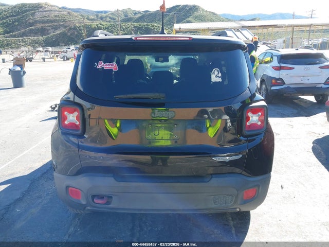 ZACCJBCB8HPF64603 Jeep Renegade Deserthawk 4x4
