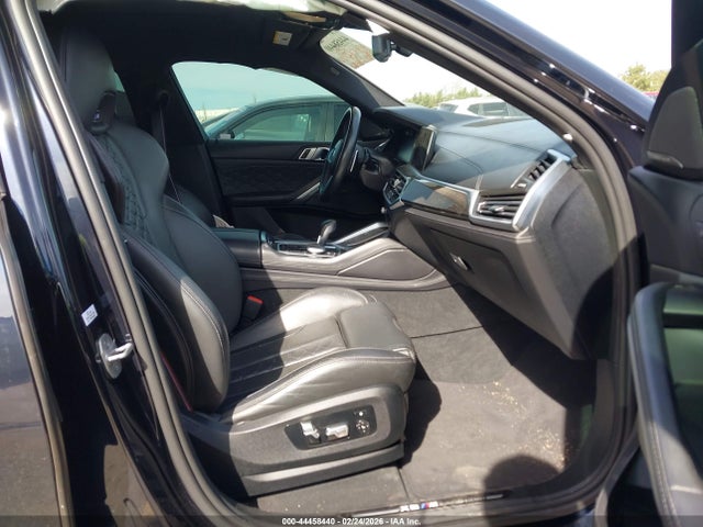 2021 BMW X6 M 5YMCY0C02M9E03149 Photo 4