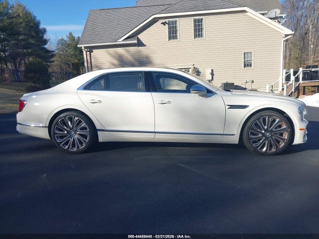 Bentley Flying Spur Mulliner V8 2022 SCBBG6ZG8NC003342 Image 14