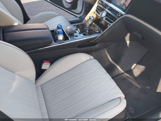 Bentley Flying Spur Mulliner V8 2022 SCBBG6ZG8NC003342 Image 18