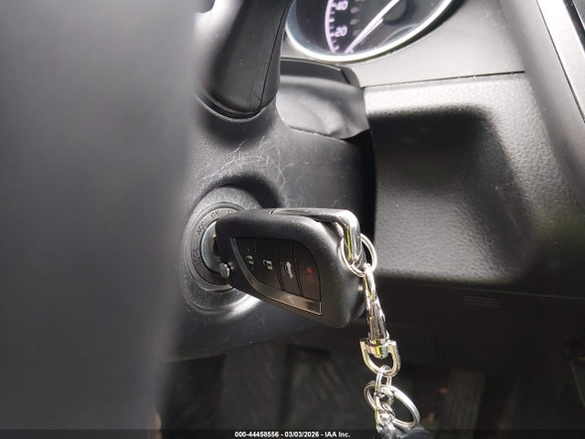 4T1G11AKXLU860059 Toyota CAMRY SE
