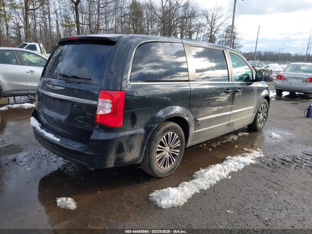 Продаж на аукціоні авто 2014 Chrysler Town & Country S, vin: 2C4RC1HG0ER177974, номер лоту: 44458560