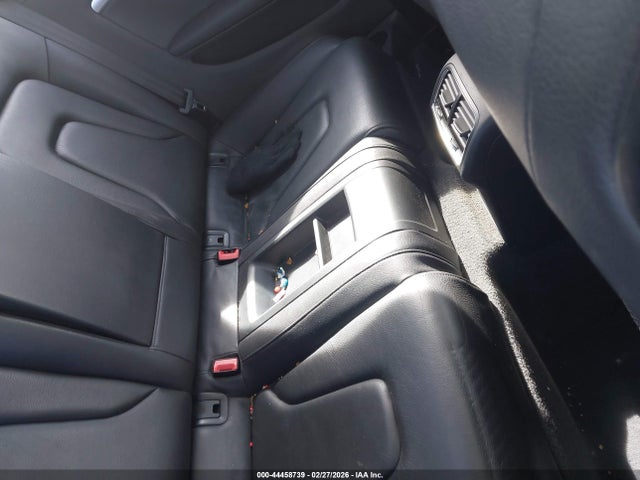 Продажа на аукционе авто 2013 Audi A5 2.0t Premium, vin: WAUCFAFR0DA008085, номер лота: 44458739