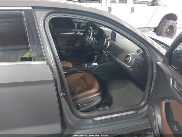 2017 AUDI A3 WAUJ8GFF5H1046265 Photo 4