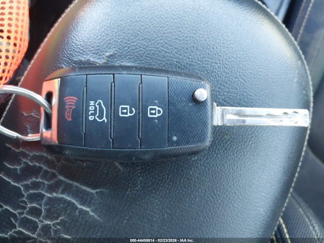 44458814 :رقم المزاد ، KNDJP3A51F7183002 vin ، 2015 Kia Soul + مزاد بيع
