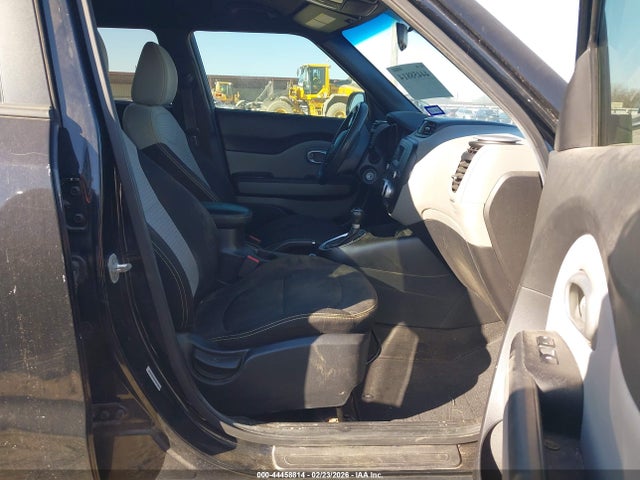 44458814 :رقم المزاد ، KNDJP3A51F7183002 vin ، 2015 Kia Soul + مزاد بيع