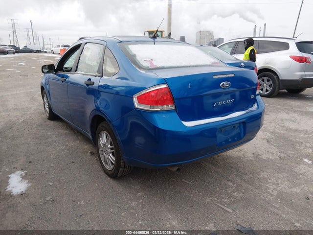 2011 FORD FOCUS 1FAHP3FN0BW177026 Photo 2