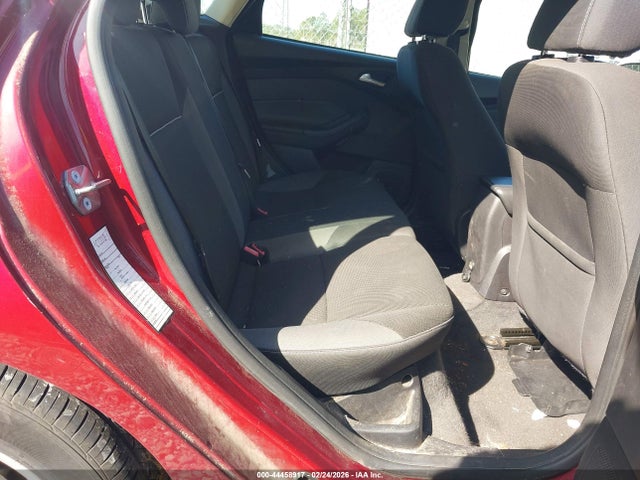1FADP3K25EL327812 Ford FOCUS SE