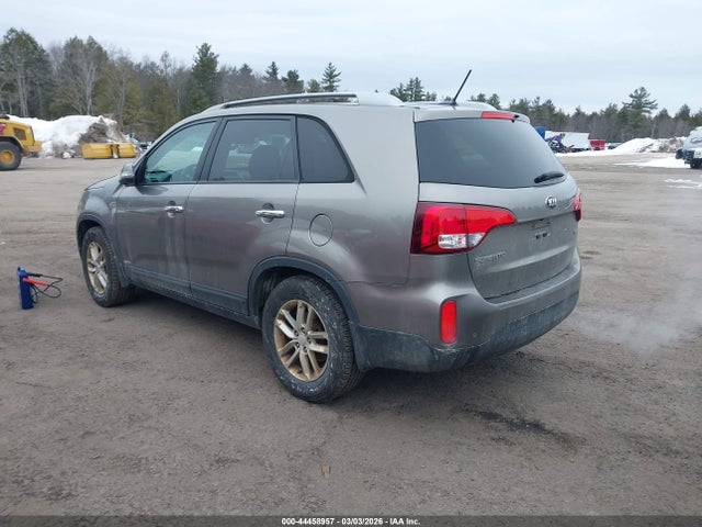 KIA SORENTO LX 2015 5XYKTCA65FG652622 Image 3