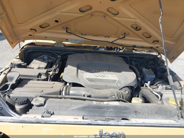 1C4BJWDG4EL148691 Jeep Wrangler Unlimited Sport
