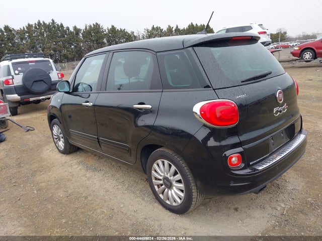 2015 FIAT 500L ZFBCFABH6FZ035847 Photo 2