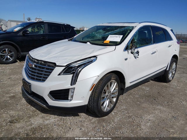 2017 CADILLAC XT5 1GYKNFRS1HZ192595 Photo 1