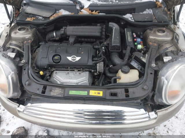 2010 MINI COOPER WMWMF3C51ATZ65391 Photo 9