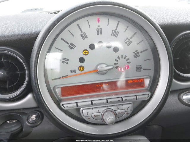 2010 MINI COOPER WMWMF3C51ATZ65391 Photo 6