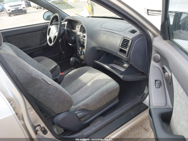 2003 HYUNDAI ELANTRA KMHDN45D33U679874 Photo 4
