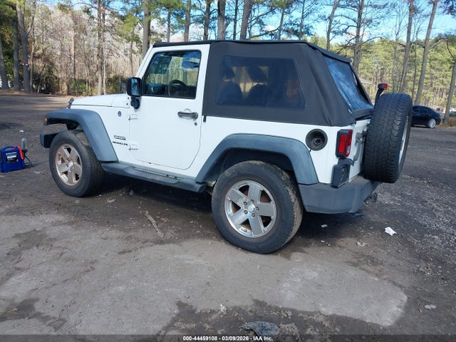2015 JEEP WRANGLER 1C4AJWAG3FL532429 Photo 2