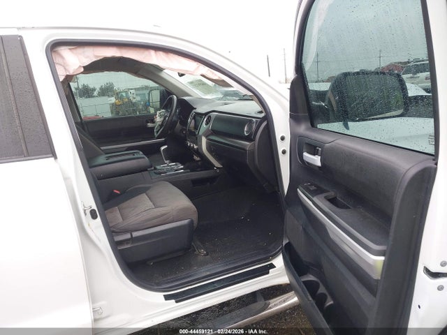 5TFDY5F12GX538157 Toyota Tundra Sr5 5.7l V8