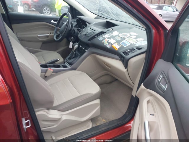 1FMCU0GX8EUC52143 Ford ESCAPE SE