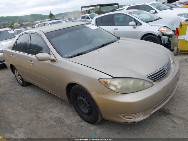 2005 TOYOTA CAMRY 4T1BE30K35U960194