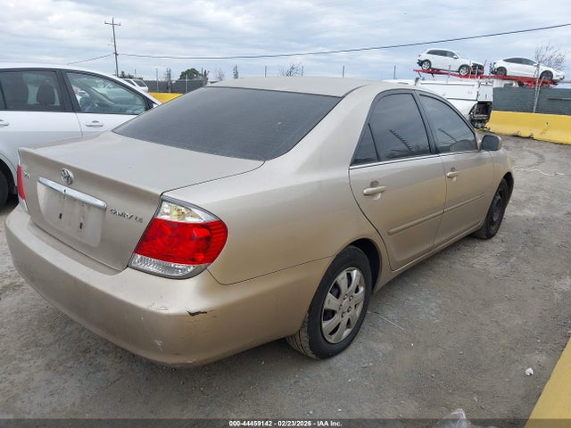 2005 TOYOTA CAMRY 4T1BE30K35U960194 Photo 3