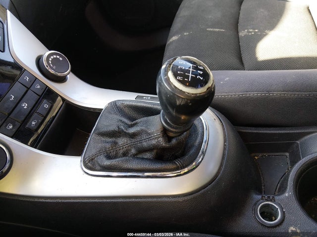 1G1PD5SB0E7471328 Chevrolet Cruze 1lt Manual