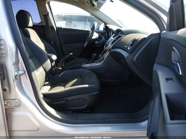 1G1PD5SB0E7471328 Chevrolet Cruze 1lt Manual