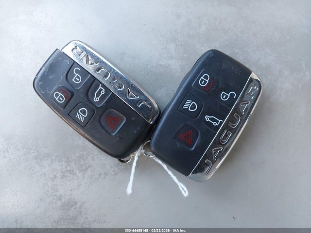 2017 JAGUAR F-PACE SADCP2BV2HA053063 Photo 10