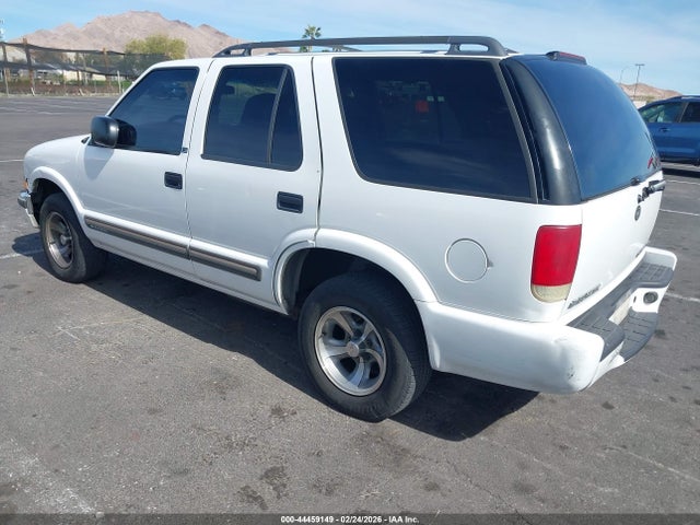 2000 CHEVROLET BLAZER 1GNCS13W1YK198611 Photo 2