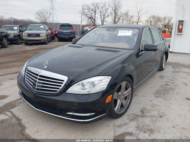 2010 MERCEDES-BENZ S 550 WDDNG8GB3AA325475 Photo 1
