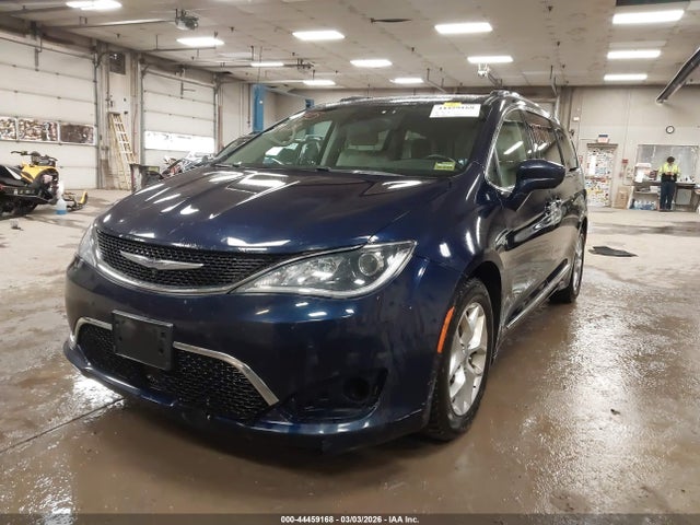 44459168 :رقم المزاد ، 2C4RC1EG1HR539030 vin ، 2017 Chrysler Pacifica Touring-l Plus مزاد بيع
