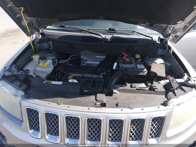 1C4NJCEA0GD619755 Jeep Compass Latitude