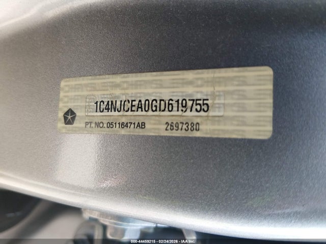 1C4NJCEA0GD619755 Jeep Compass Latitude