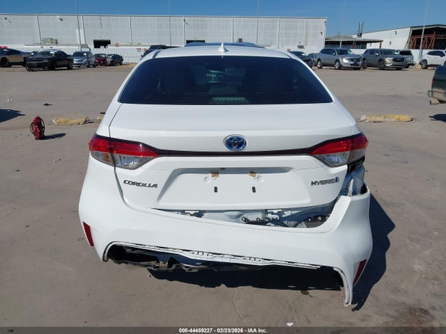 Toyota Corolla Hybrid Le 2021 JTDEAMDEXMJ013161 Image 16