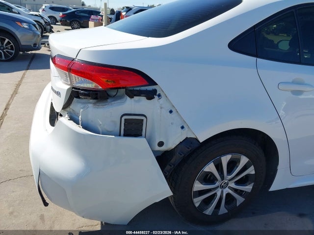 Toyota Corolla Hybrid Le 2021 JTDEAMDEXMJ013161 Image 17