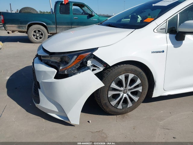 Toyota Corolla Hybrid Le 2021 JTDEAMDEXMJ013161 Image 6