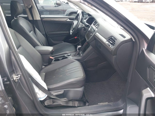 Продаж на аукціоні авто 2022 Volkswagen Tiguan 2.0t Se, vin: 3VV2B7AX3NM033250, номер лоту: 44459228