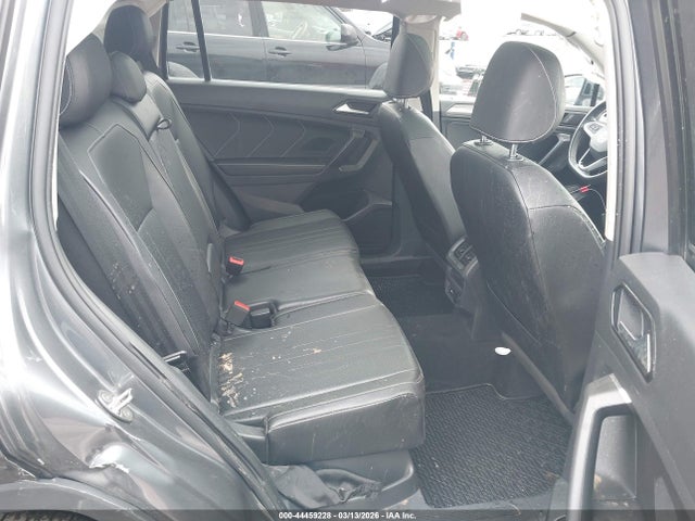 Продаж на аукціоні авто 2022 Volkswagen Tiguan 2.0t Se, vin: 3VV2B7AX3NM033250, номер лоту: 44459228
