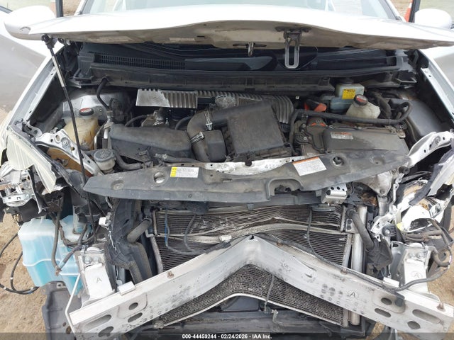 JTDKN3DU1F0463881 Toyota Prius Two
