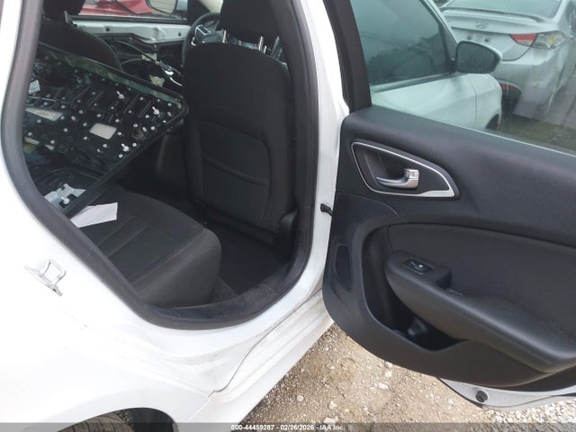 2016 Chrysler 200 Limited მანქანა იყიდება აუქციონზე, vin: 1C3CCCAB1GN109249, აუქციონის ნომერი: 44459287