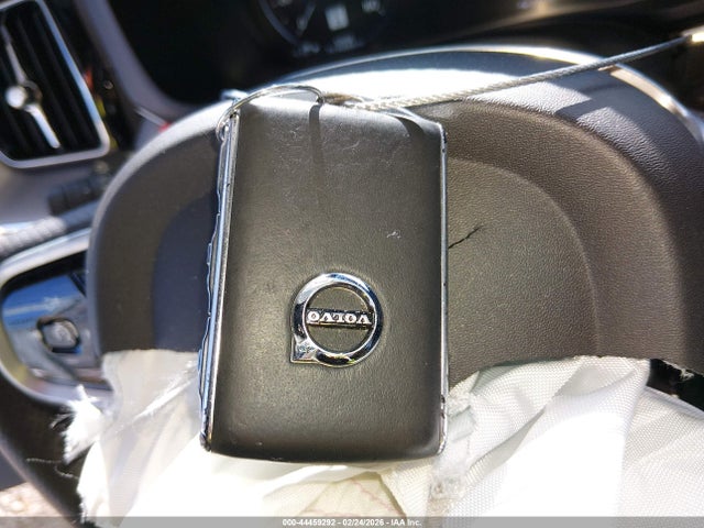 2019 VOLVO XC60 LYV102DL8KB230511 Photo 10